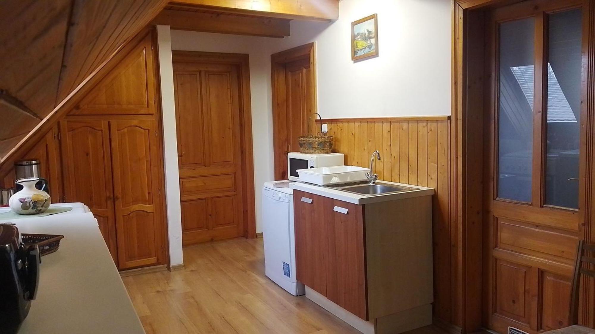 Erzsebet Vendeghaz Es Apartman Hajdúszoboszló Buitenkant foto
