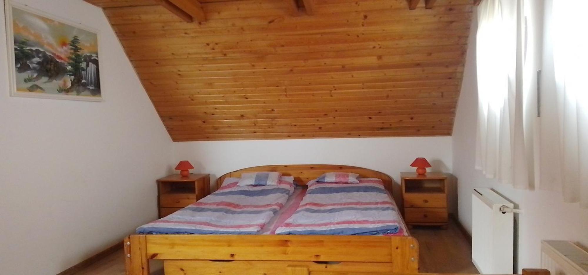 Erzsebet Vendeghaz Es Apartman Hajdúszoboszló Buitenkant foto