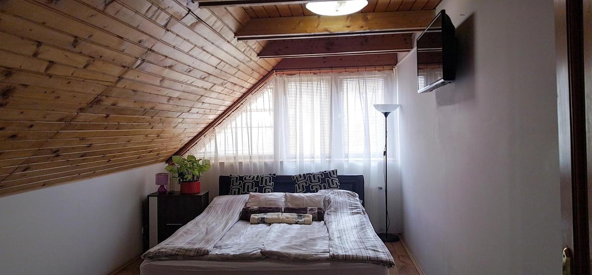 Erzsebet Vendeghaz Es Apartman Hajdúszoboszló Buitenkant foto