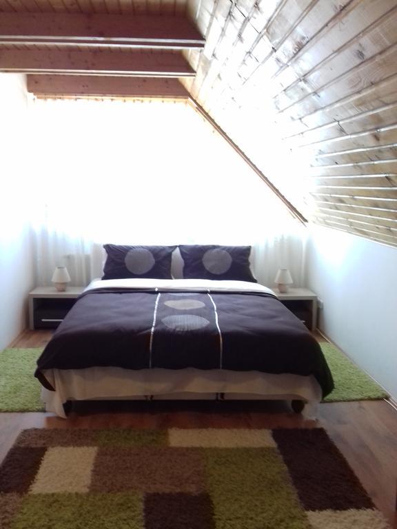 Erzsebet Vendeghaz Es Apartman Hajdúszoboszló Buitenkant foto