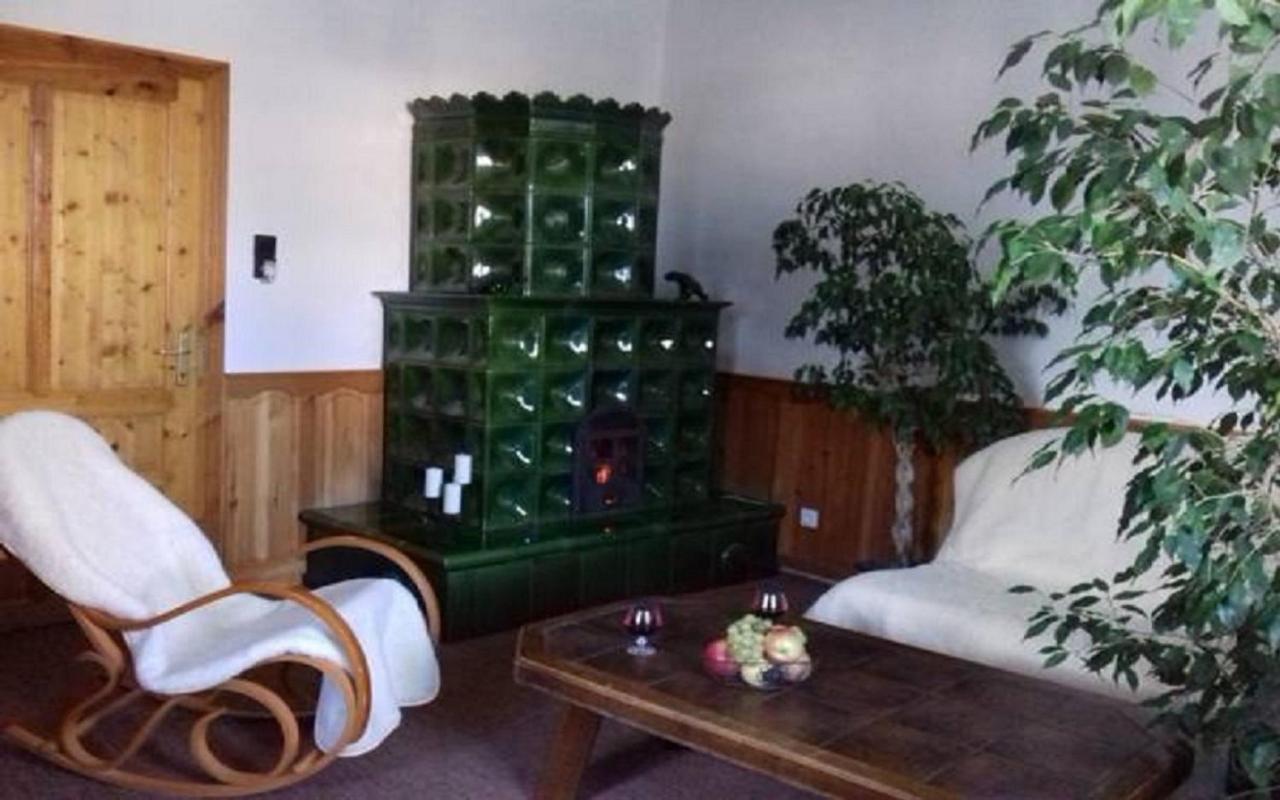 Erzsebet Vendeghaz Es Apartman Hajdúszoboszló Buitenkant foto