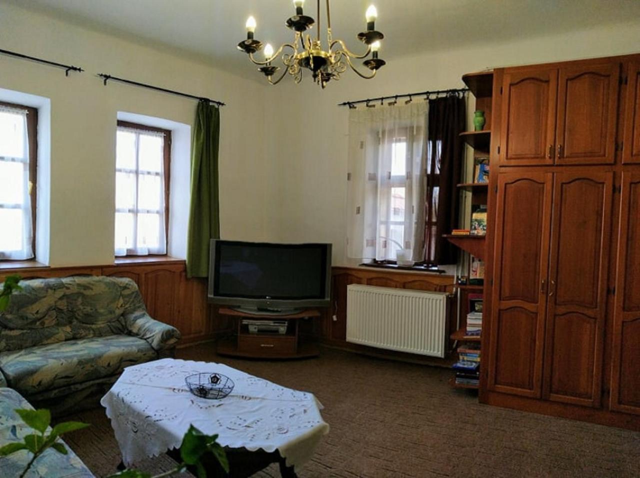 Erzsebet Vendeghaz Es Apartman Hajdúszoboszló Buitenkant foto